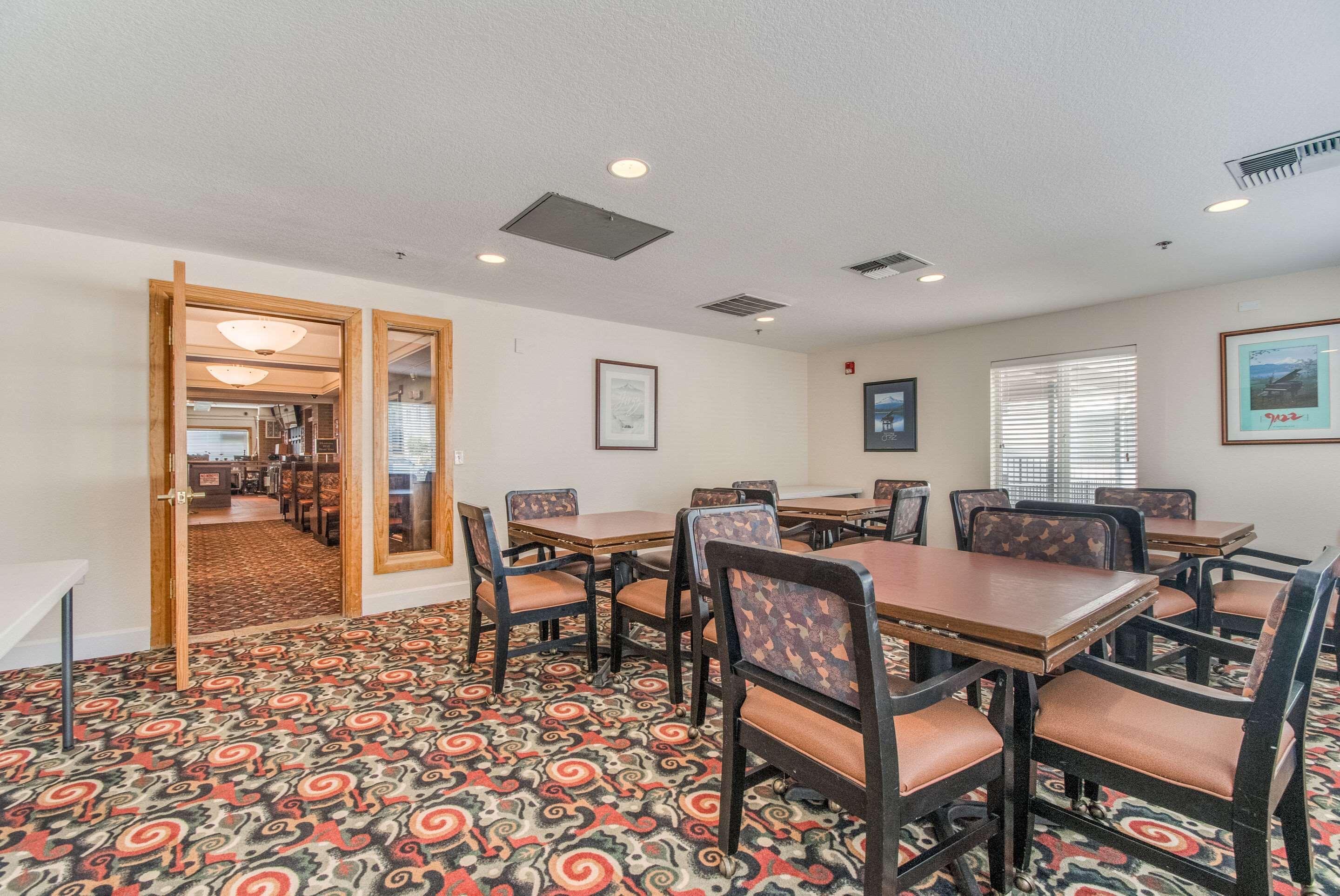 Quality Inn Gresham Bagian luar foto