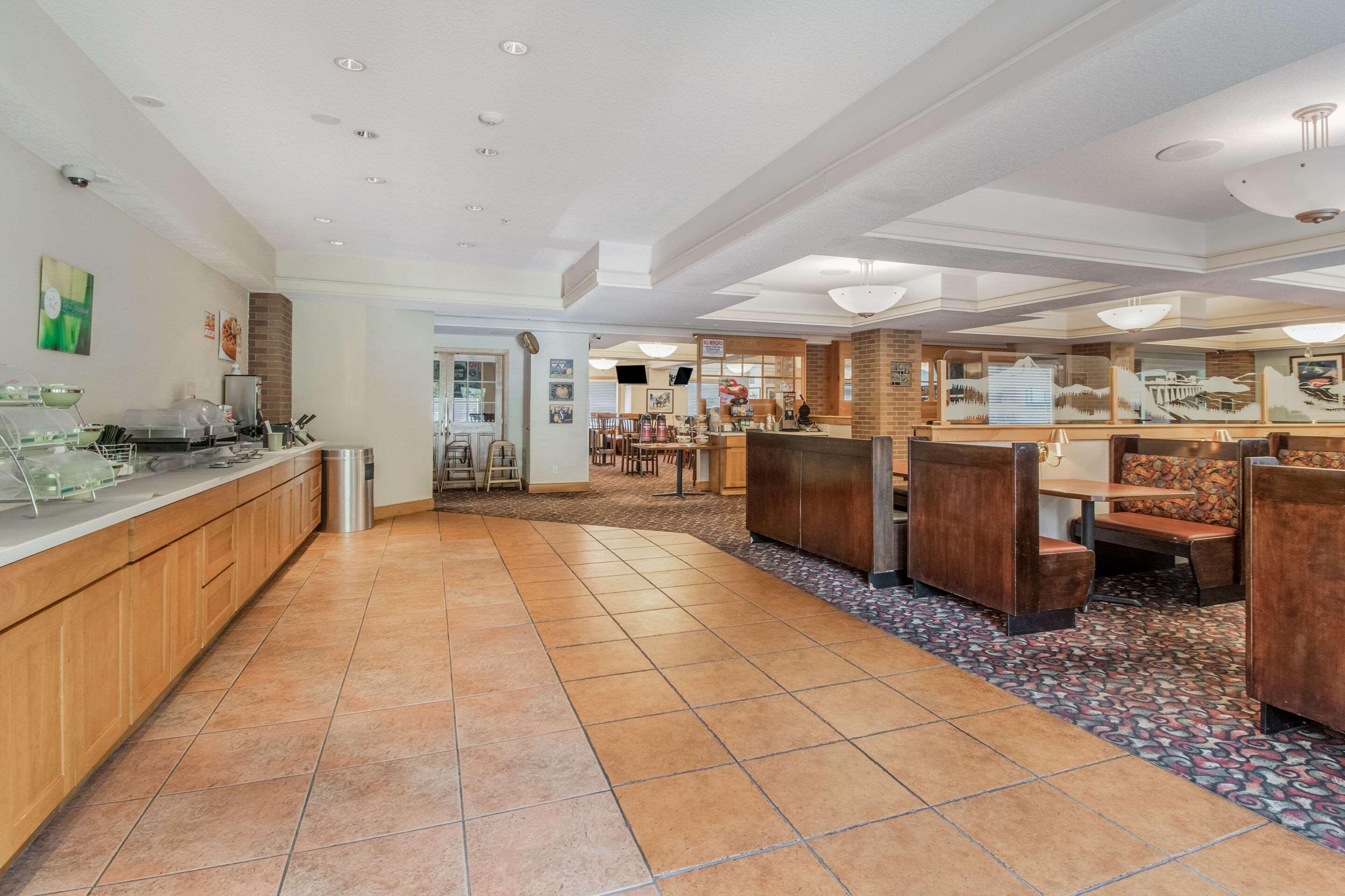 Quality Inn Gresham Bagian luar foto